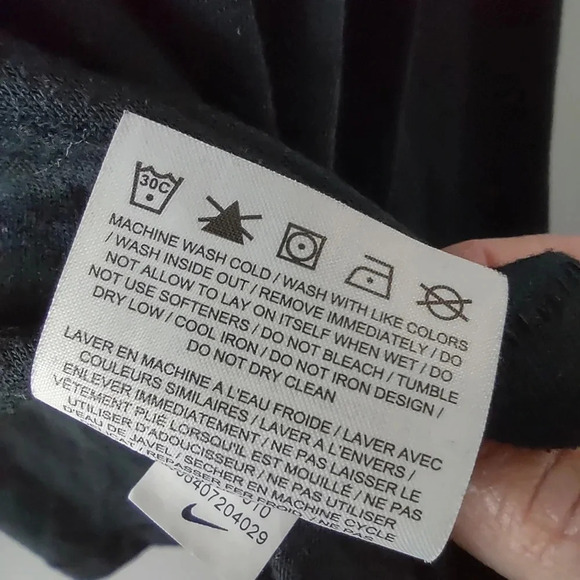 Nike black long sleeve shirt size M neon swoosh - Picture 5 of 5